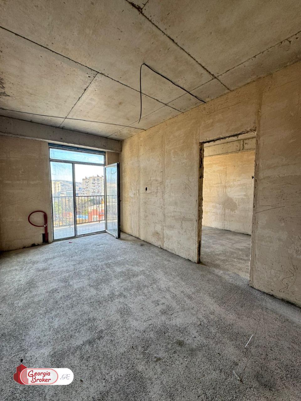 nearly repaired 3-room apartment for sale